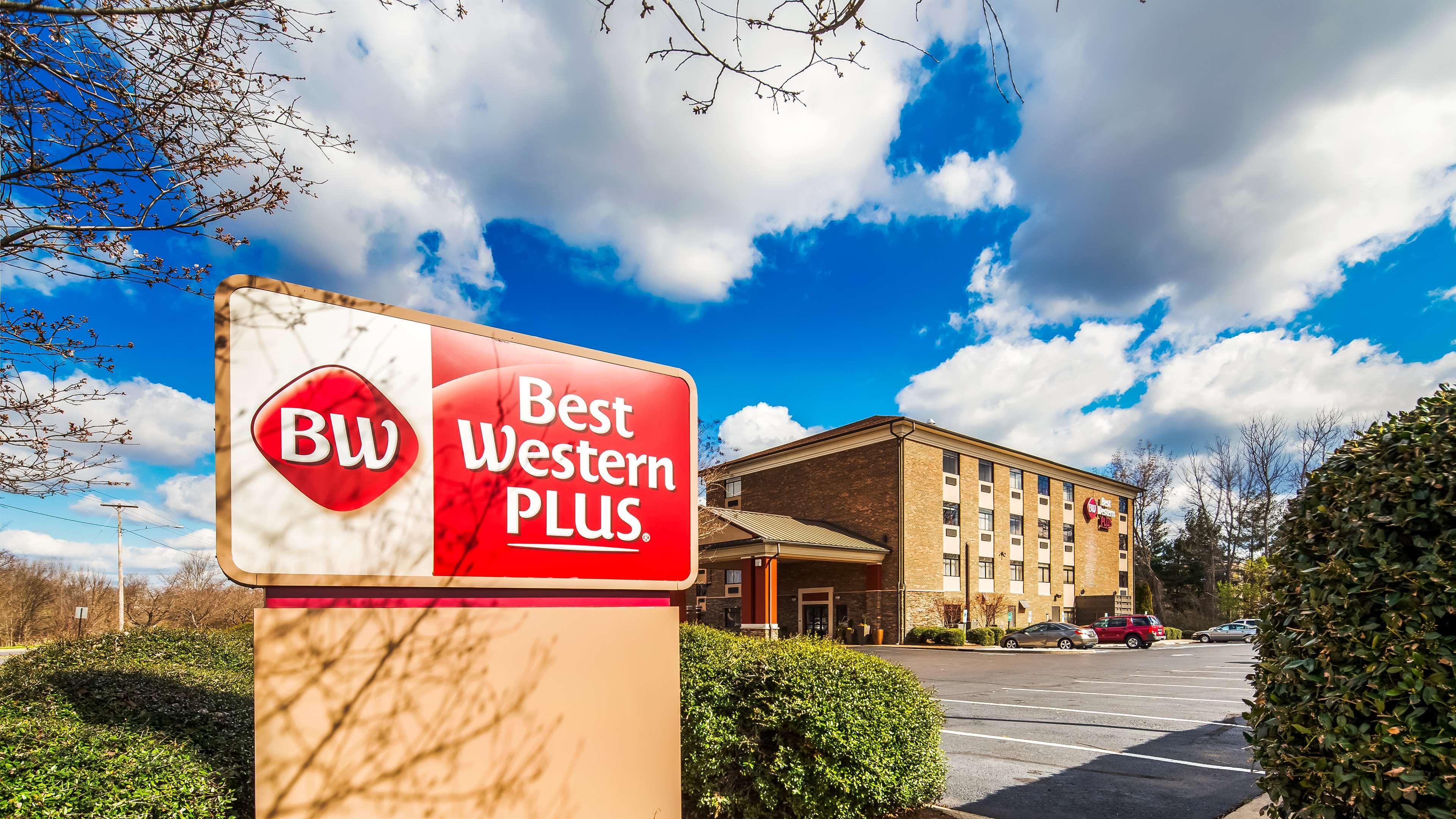 Best Western Plus Pineville-Charlotte South Exterior photo