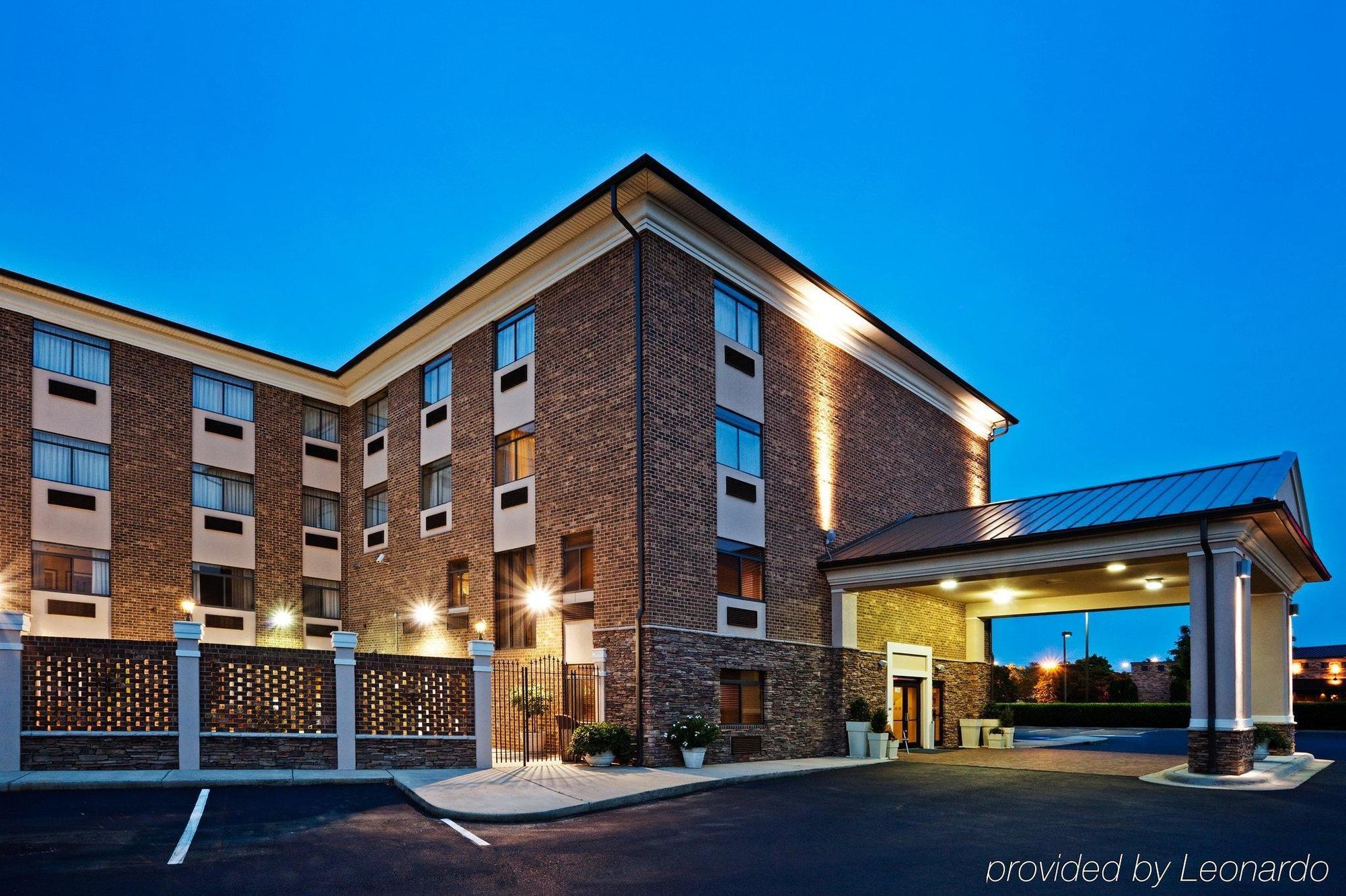 Best Western Plus Pineville-Charlotte South Exterior photo